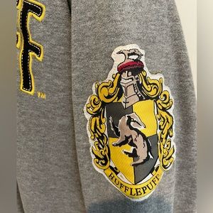 Official Hufflepuff Sweatshirt from Universal!